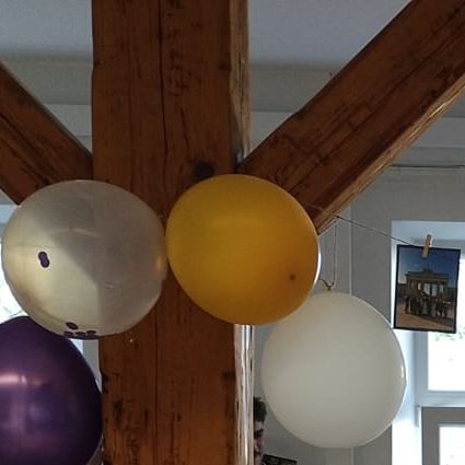 Luftballons bei der Absolventenfeier der Arche TWI - PFIFF