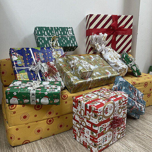 Geschenke für die Kinder liegen bereit